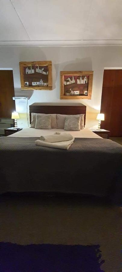 Aandrus Guesthouse ブルームフォンテーン エクステリア 写真