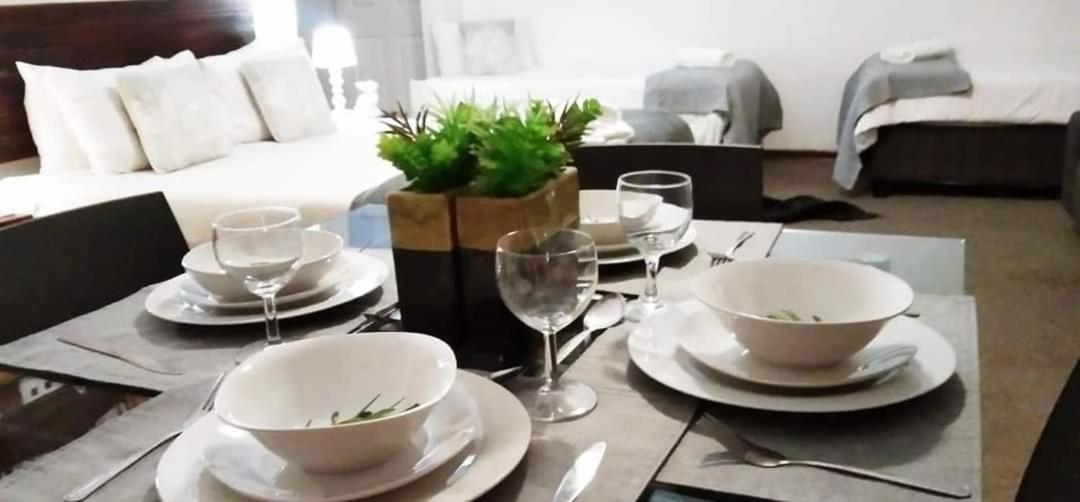 Aandrus Guesthouse ブルームフォンテーン エクステリア 写真